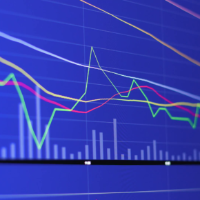 videoblocks-financial-stock-market-graph-on-blue-background_hebcetyr4g_thumbnail-full01